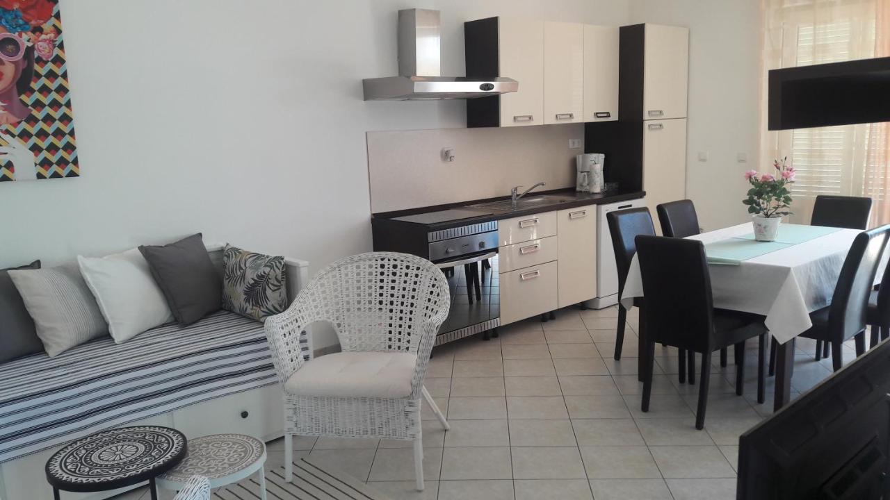 Apartman Barbat-Za Cijelu Obitelj Barbat na Rabu Bagian luar foto