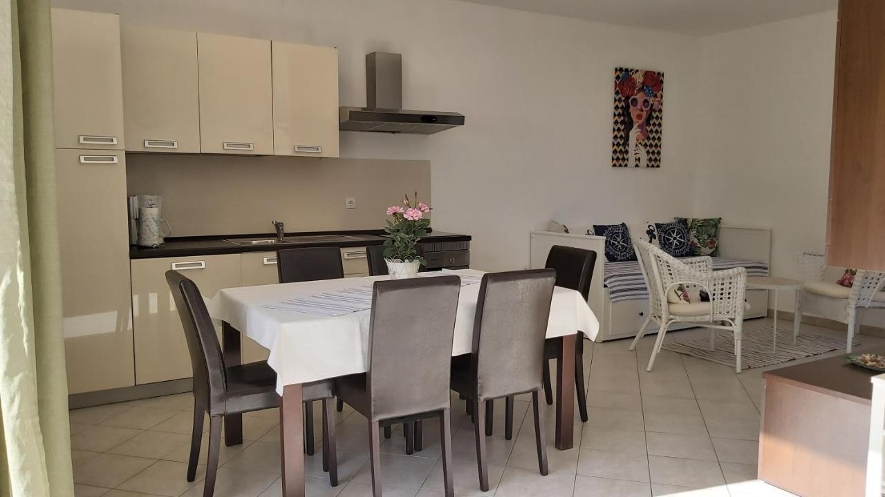 Apartman Barbat-Za Cijelu Obitelj Barbat na Rabu Bagian luar foto